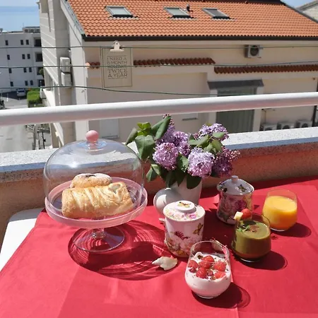 Apartments Veselko Makarska Buitenkant foto