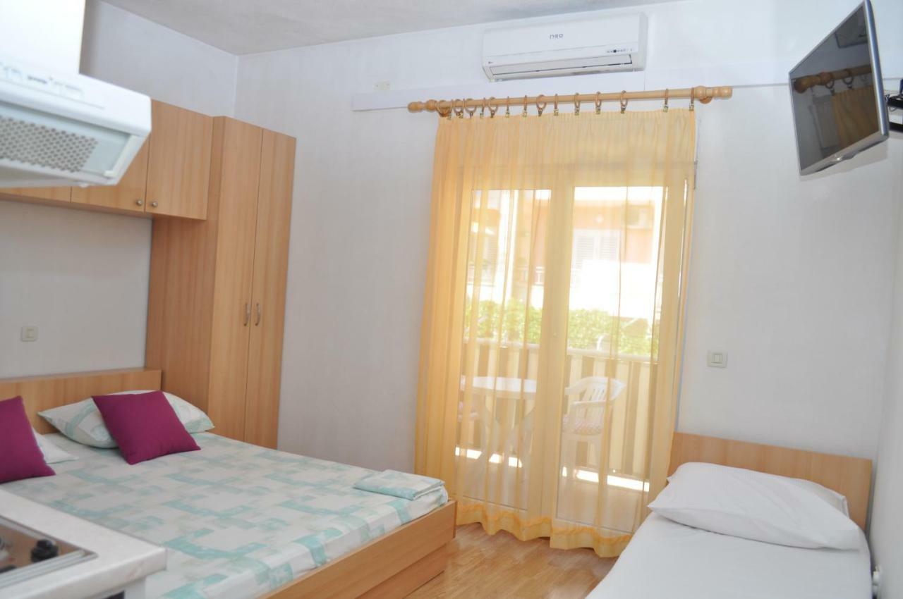 Veselko * Makarska