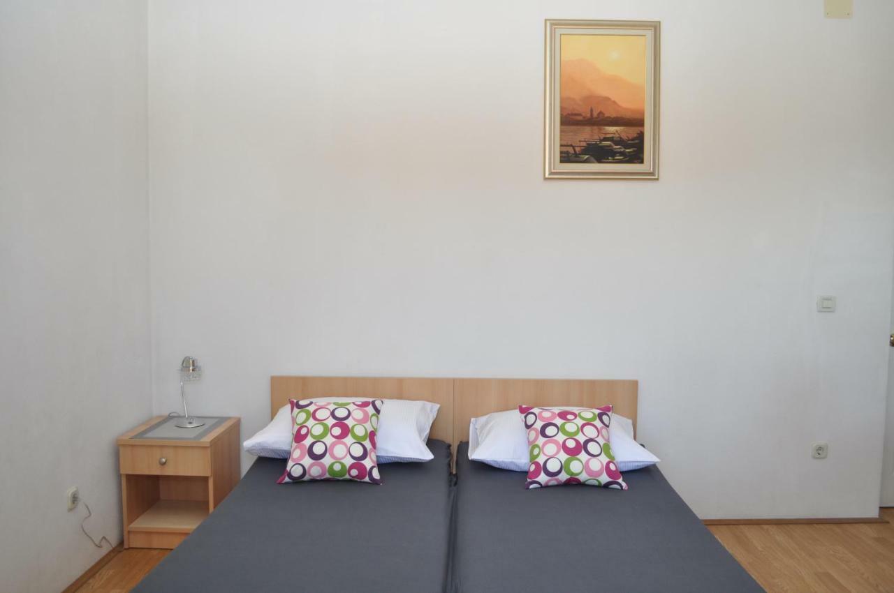 Veselko Apartment *